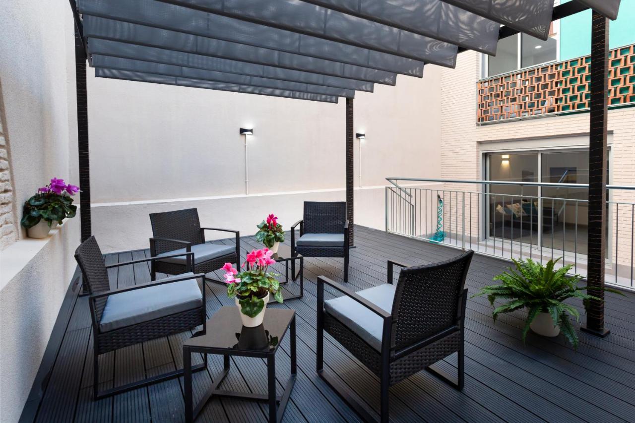 8 Lacus Duplex 오스피탈레트 데 요브레가트 외부 사진