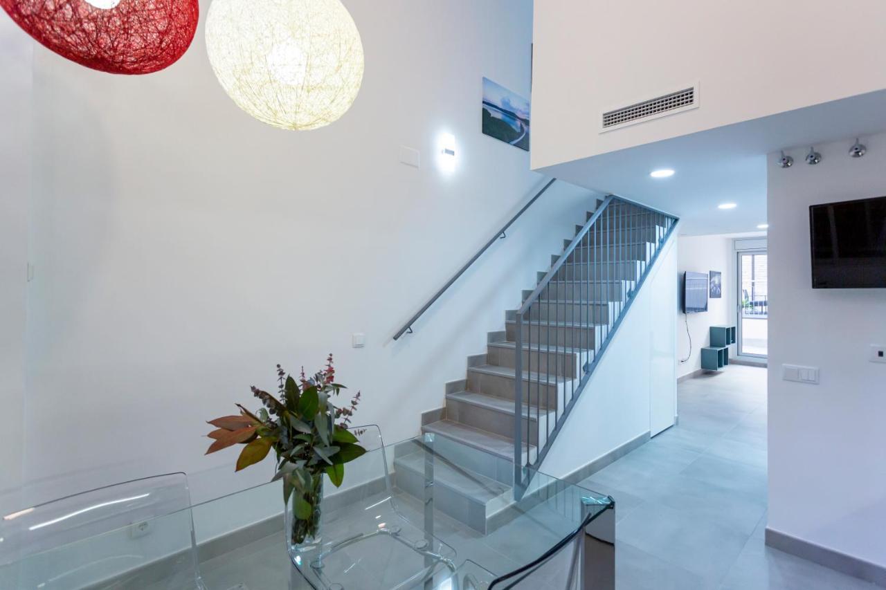 8 Lacus Duplex 오스피탈레트 데 요브레가트 외부 사진